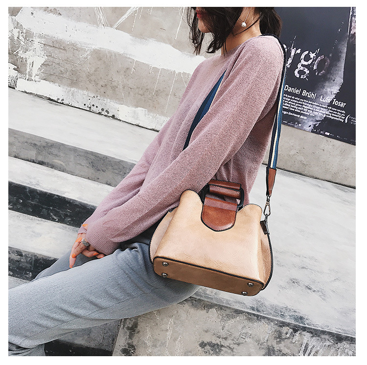 20156080700.jpg Oil wax leather bucket bag color shoulder strap handbag - Image 2