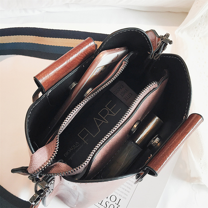 3826390419846.jpg Oil wax leather bucket bag color shoulder strap handbag - Image 6