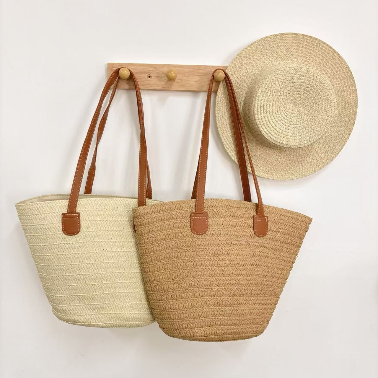 45fc4d1f-d7d9-45e5-a6ab-da9386c1acd7.jpg Straw Women's Large Capacity Vacation Beach Bucket Bag - Image 5