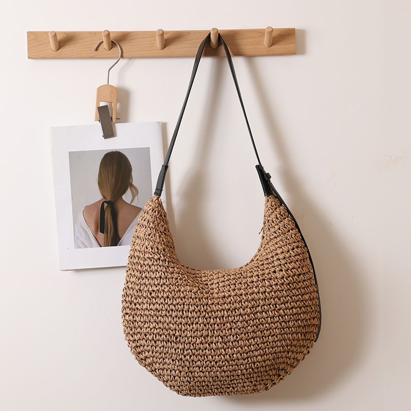 7390c7a4-ff2a-45f5-964a-cdbfbb8ef537.jpg Fashionable Irregular One-Shoulder Straw Beach Bag - Image 4