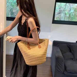 Straw Women's Large Capacity Vacation Beach Bucket Bag